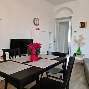 Welchome Marghera 18 , Milano Italia