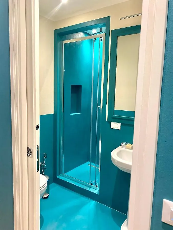 Accademia Newly Renovated Ancient Abbey Apartment Florence