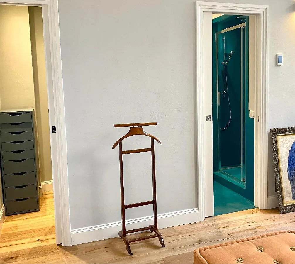 Accademia Newly Renovated Ancient Abbey Apartment Florence 0*,  Italy