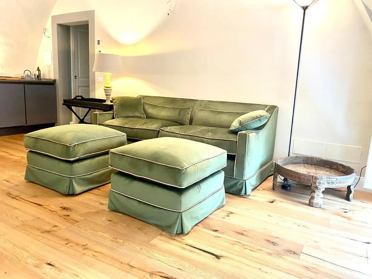 Accademia Newly Renovated Ancient Abbey Apartment Florence